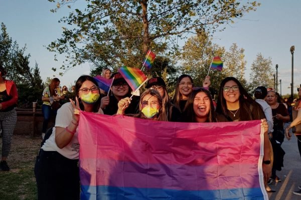 Fans de Louis Tomlinson en Apoyo a Comunidad LGBTTTIQ+