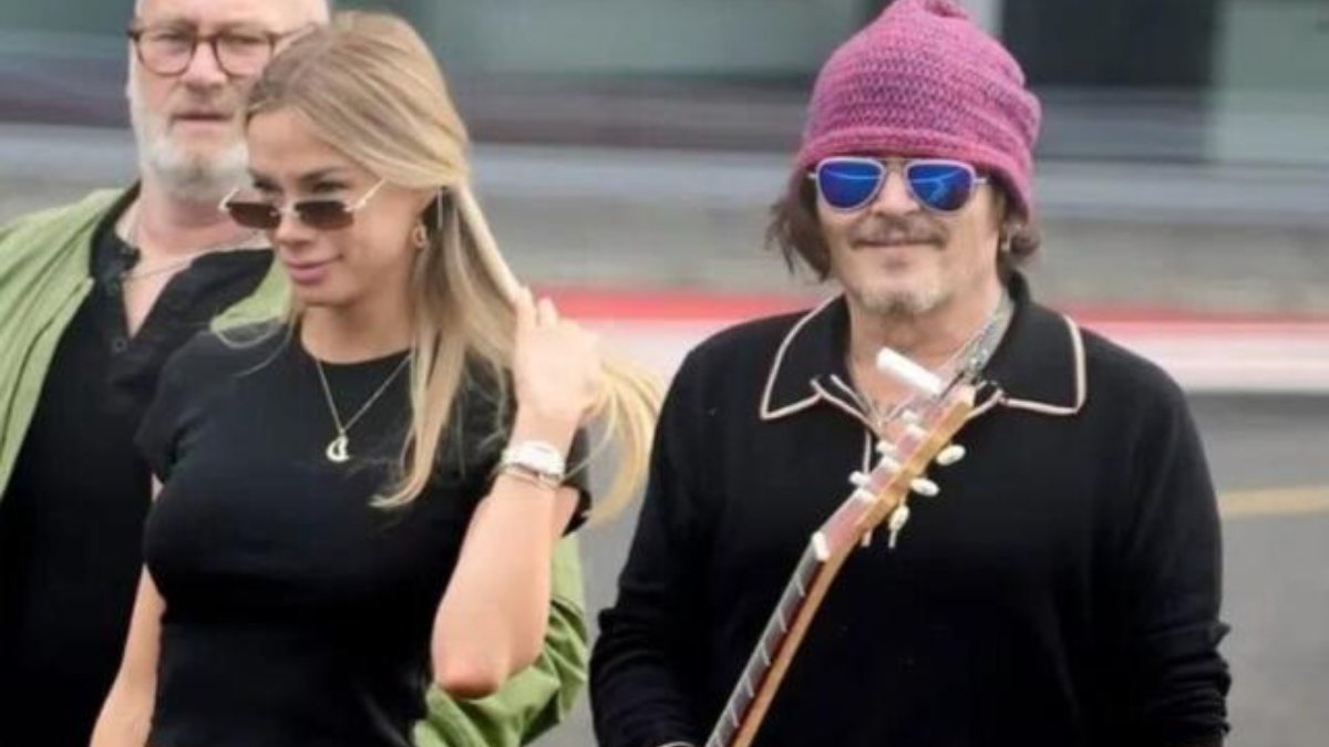 Johnny Depp estrena nueva novia y es ella