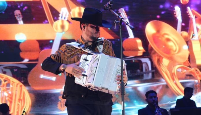 eden muñoz en vive latino 2025