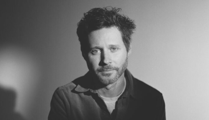 Dan Mangan estrena "Cut The Brakes", nuevo adelanto de su nueva música