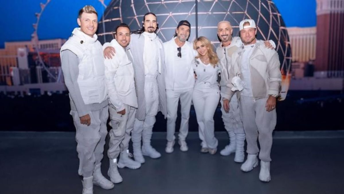 Crossover random: El Buki aparece con los Backstreet Boys y las redes enloquecen