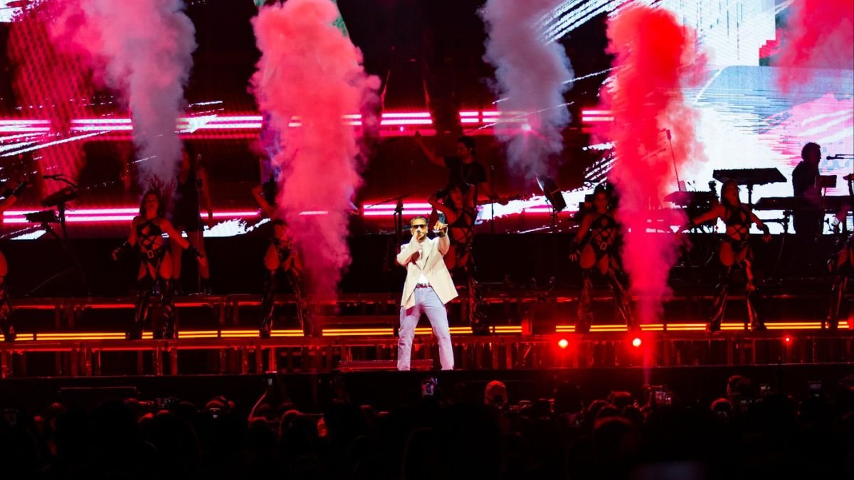 ¡Sold Out! Maluma consintió a Monterrey con producción de primera