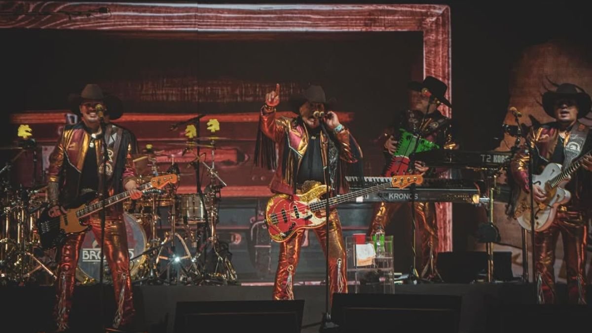 Grupo Bronco deja huella en la Arena Monterrey