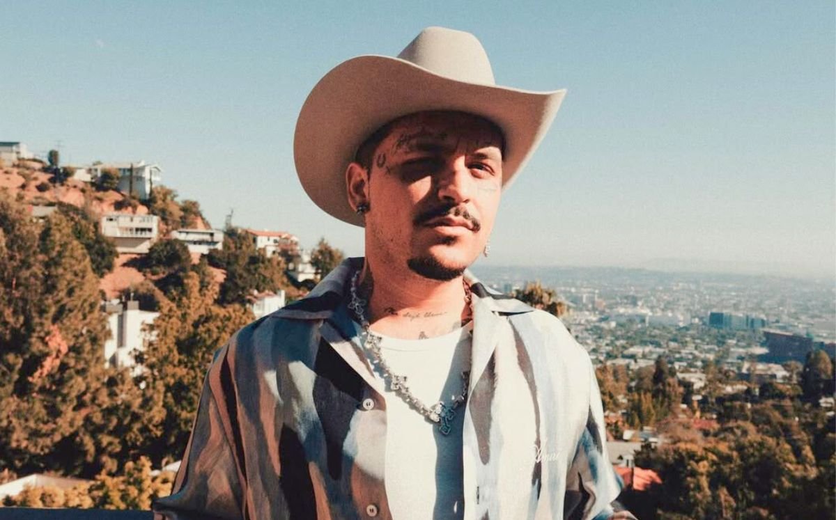 Christian Nodal comparte una canción que menciona su vida amorosa tras la controversia del tema Rosita de Rauw Alejandro.