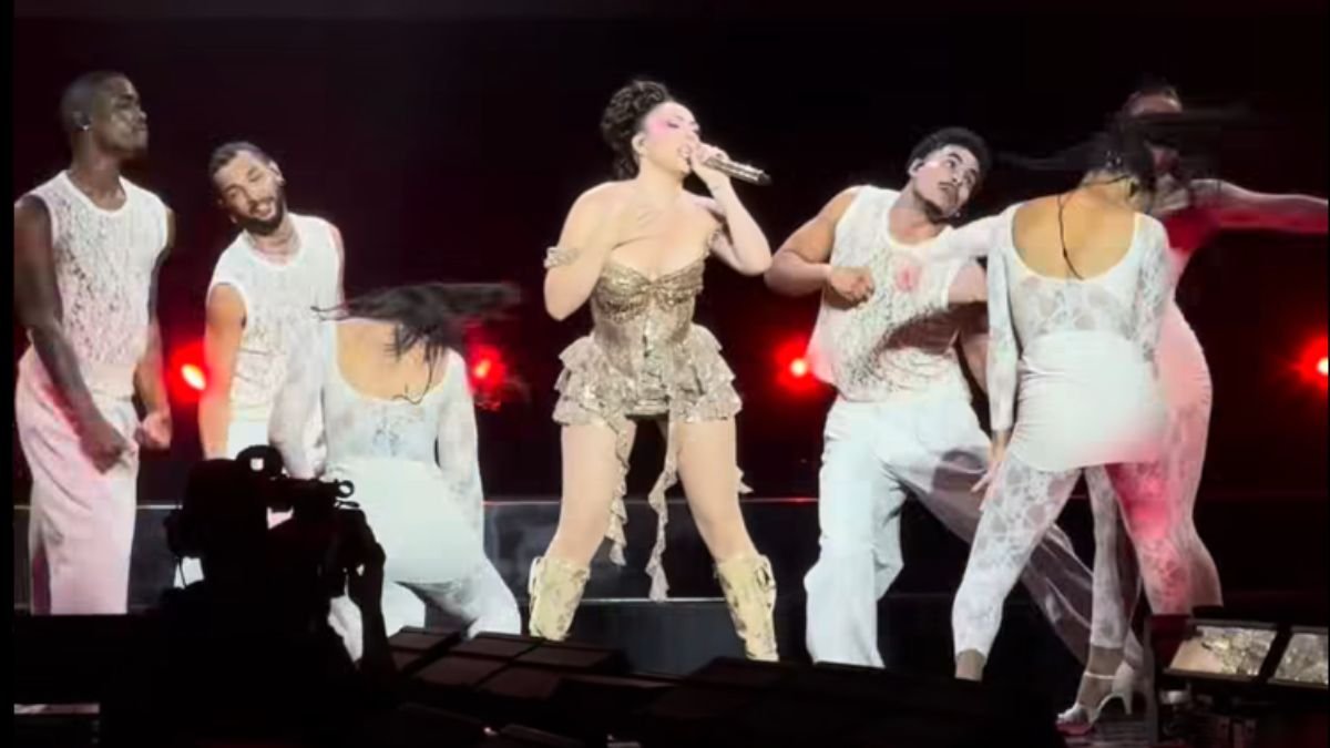 Kali Uchis derrama sensualidad en Monterrey con un show muy rosa
