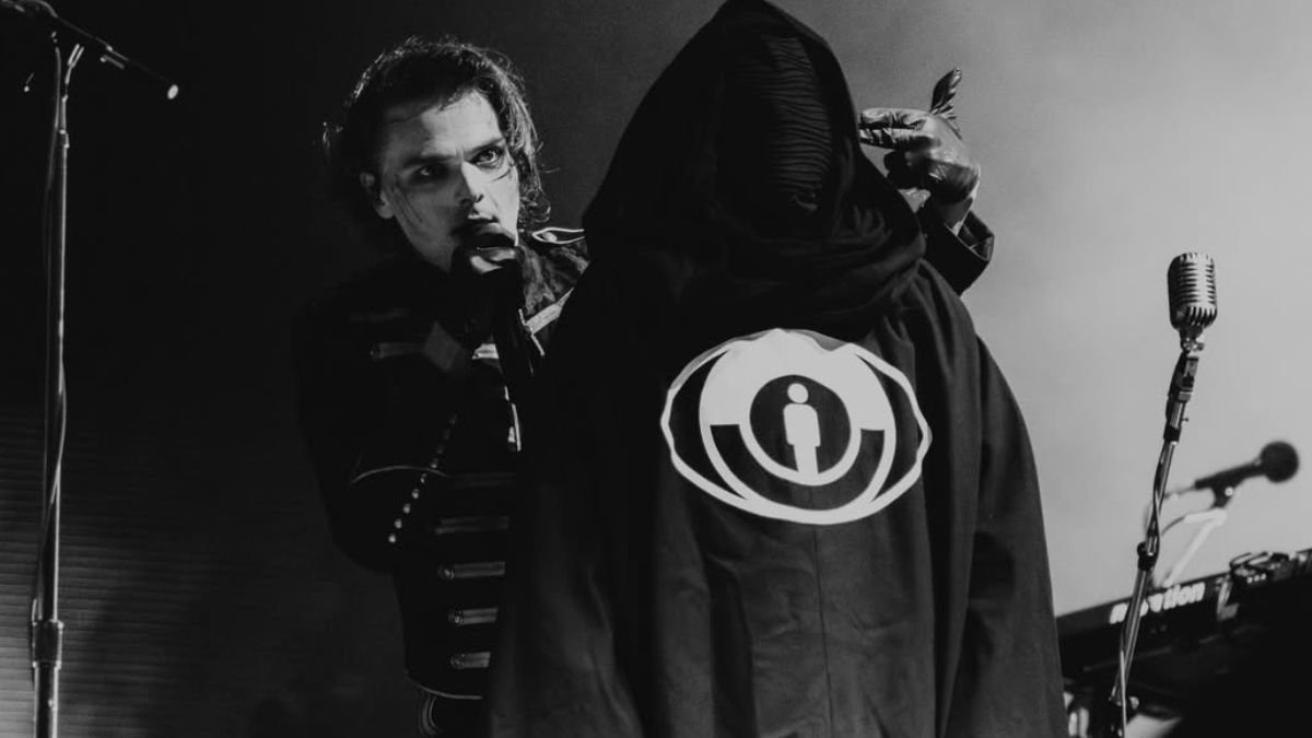 ¡Euforia EMO! My Chemical Romance hace sonar el 'The Black Parade' en todo México