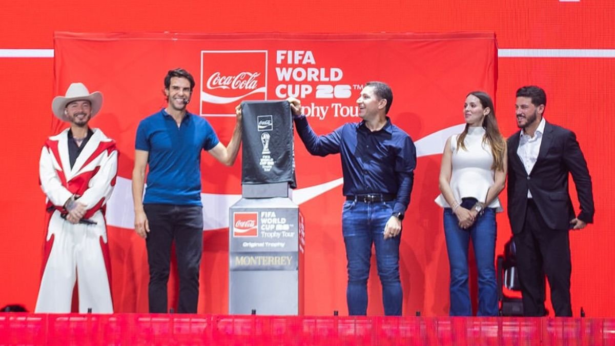 J Balvin hace retumbar Monterrey en el vertiginoso cierre del Tour del Trofeo de la Copa Mundial